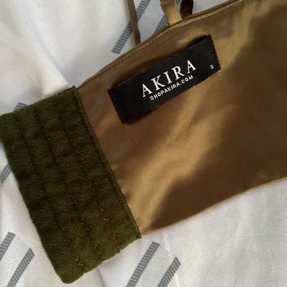 AKIRA satin green crop tank - Picture 5 of 7